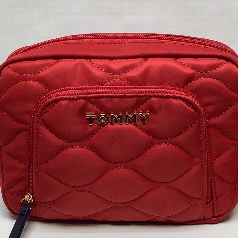 Red Tommy Hilfiger crossbody  purse - Picture 2 of 5